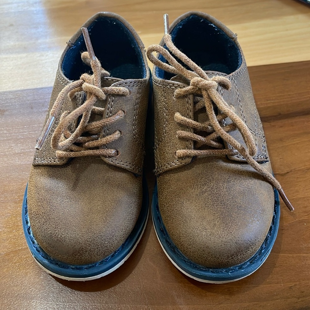 Toddler boys, the children’s place dress shoes, brown, size 7, gently worn